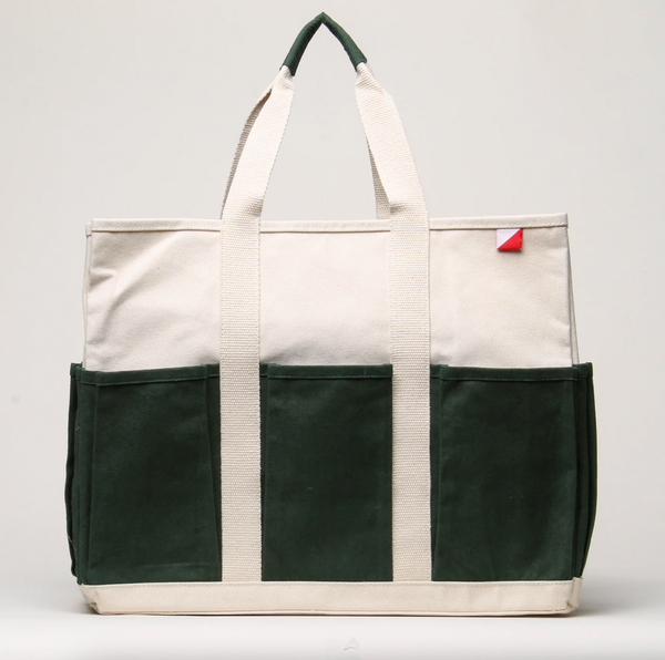 Multi-Pocket Tote Hunter